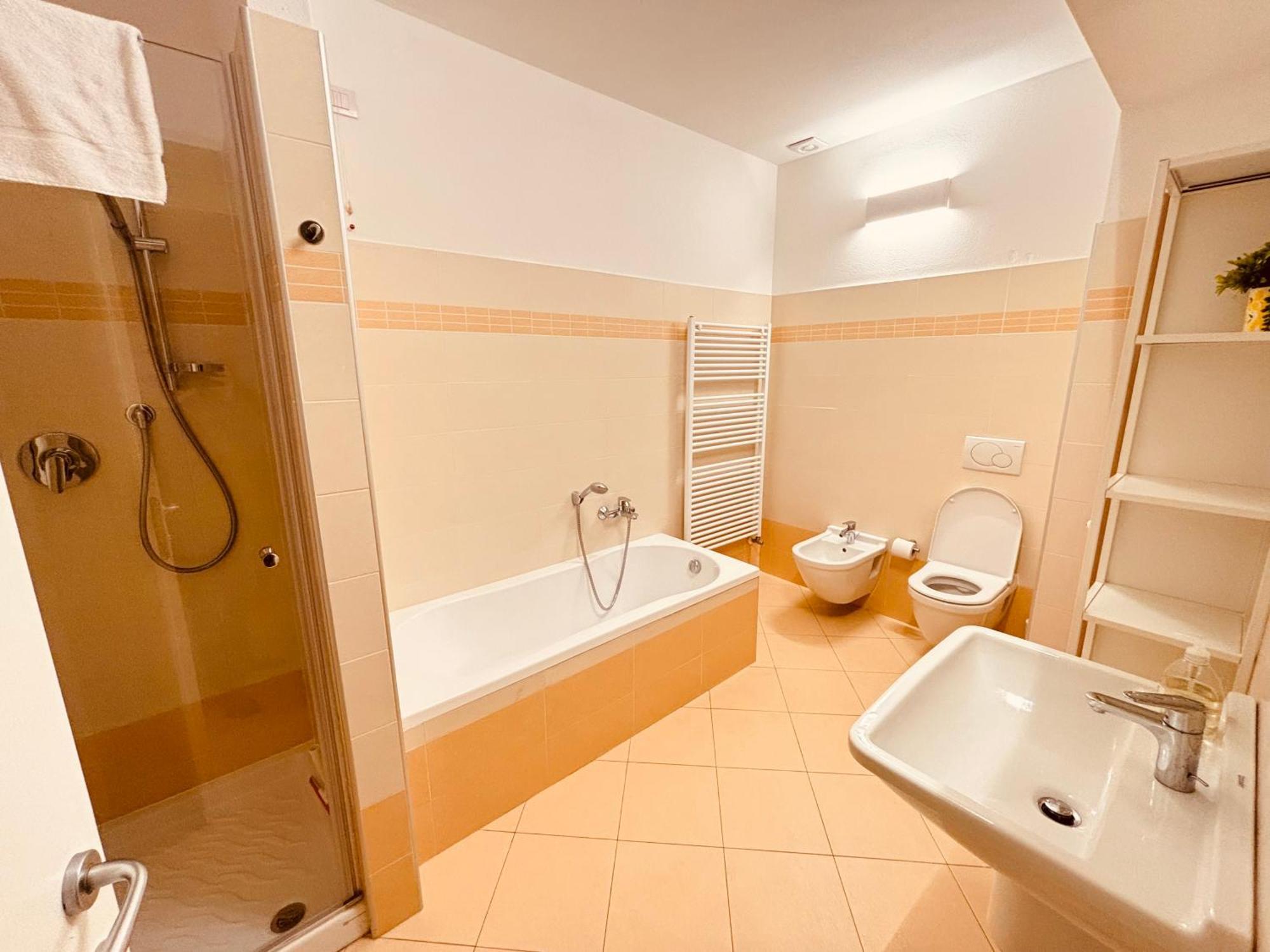 Lago Villa Zen - Apartment With Jacuzzi, Panoramic Views Lenno Buitenkant foto